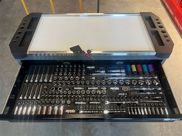 400 DELIGE SP TOOLS IN TECHSERIES KAR